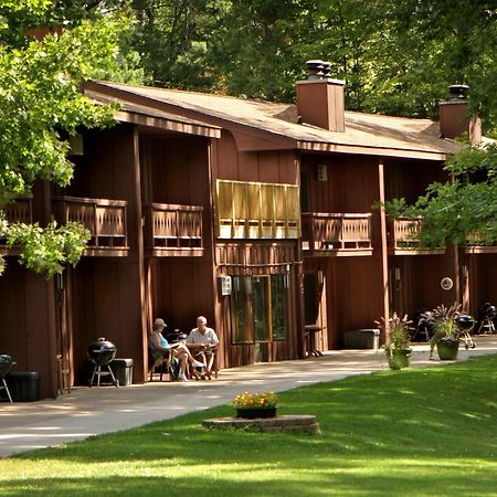 Lake Forest Resort Eagle River Bagian luar foto