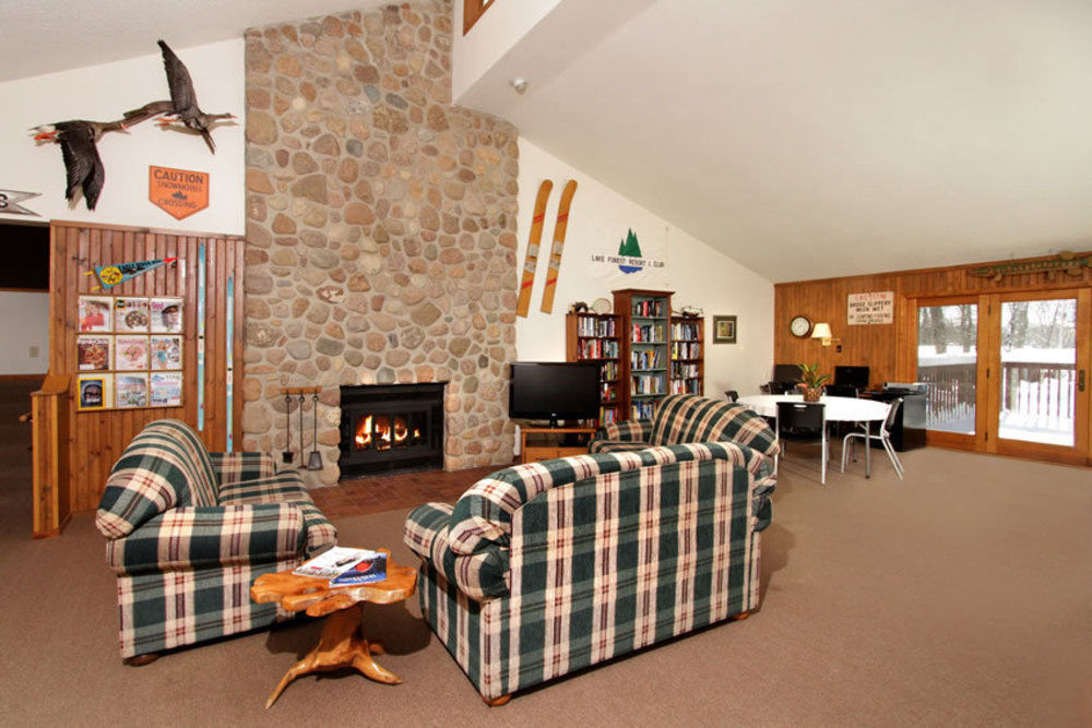 Lake Forest Resort Eagle River Bagian luar foto