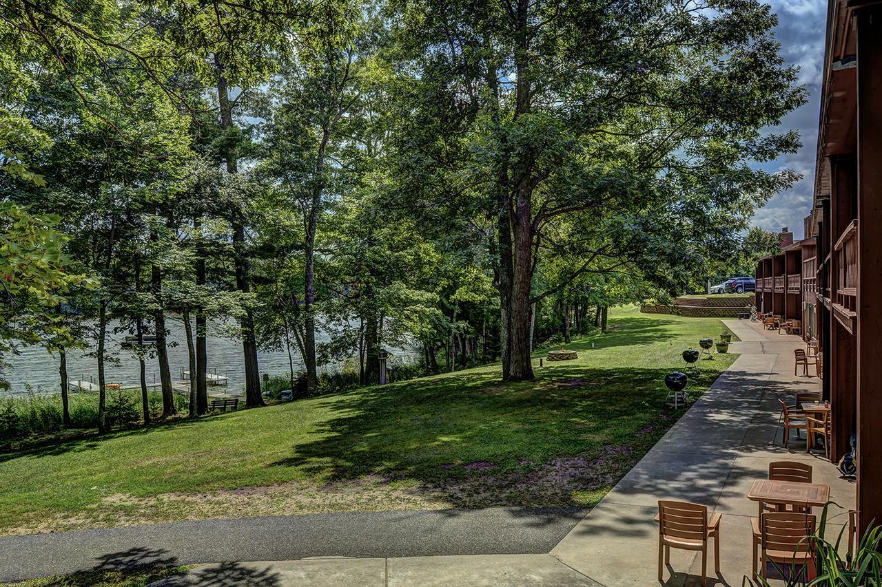 Lake Forest Resort Eagle River Bagian luar foto