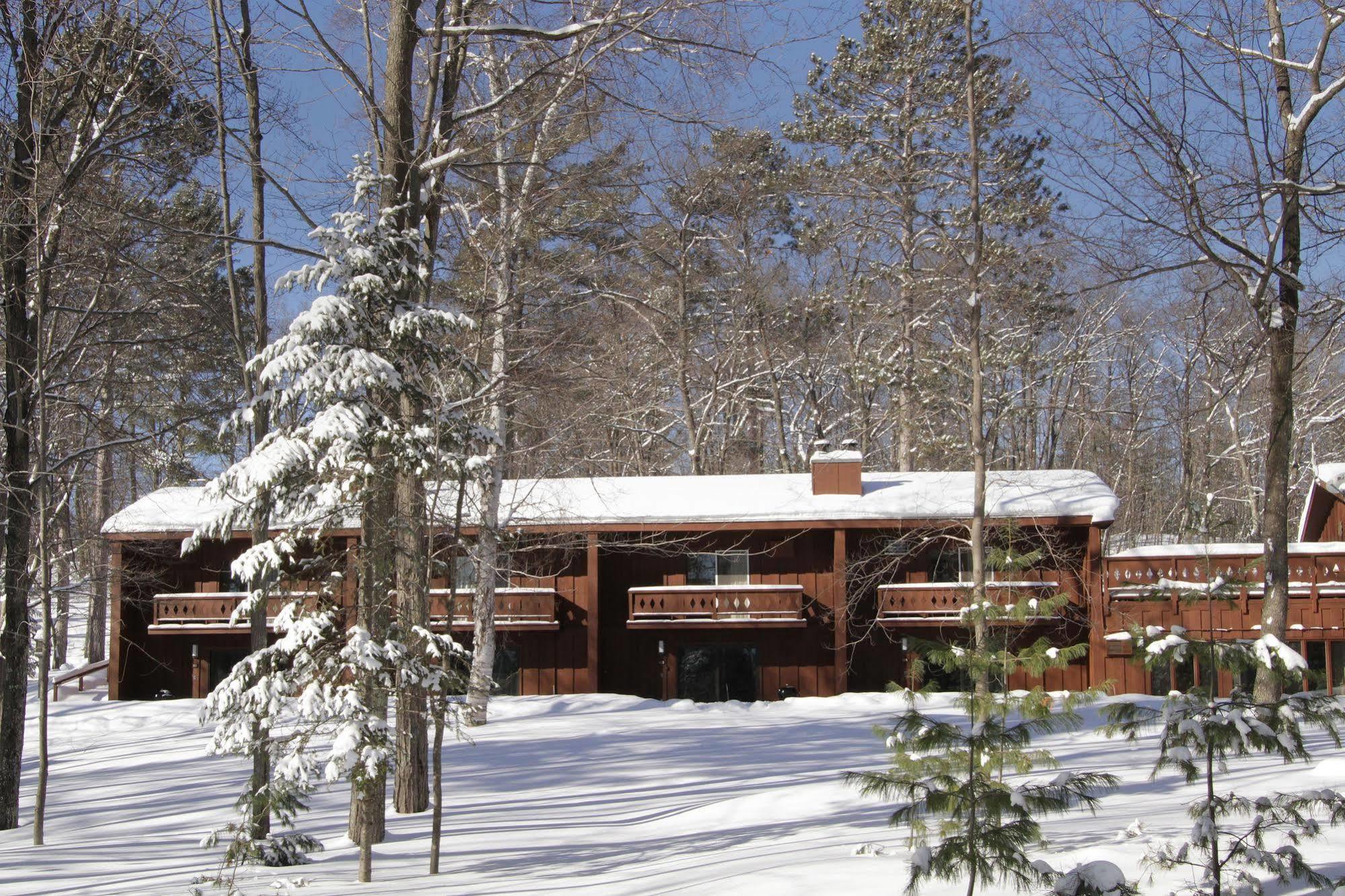 Lake Forest Resort Eagle River Bagian luar foto