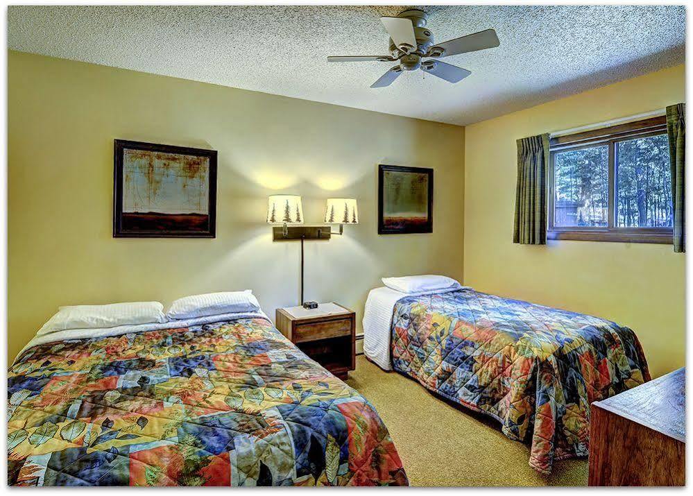Lake Forest Resort Eagle River Bagian luar foto